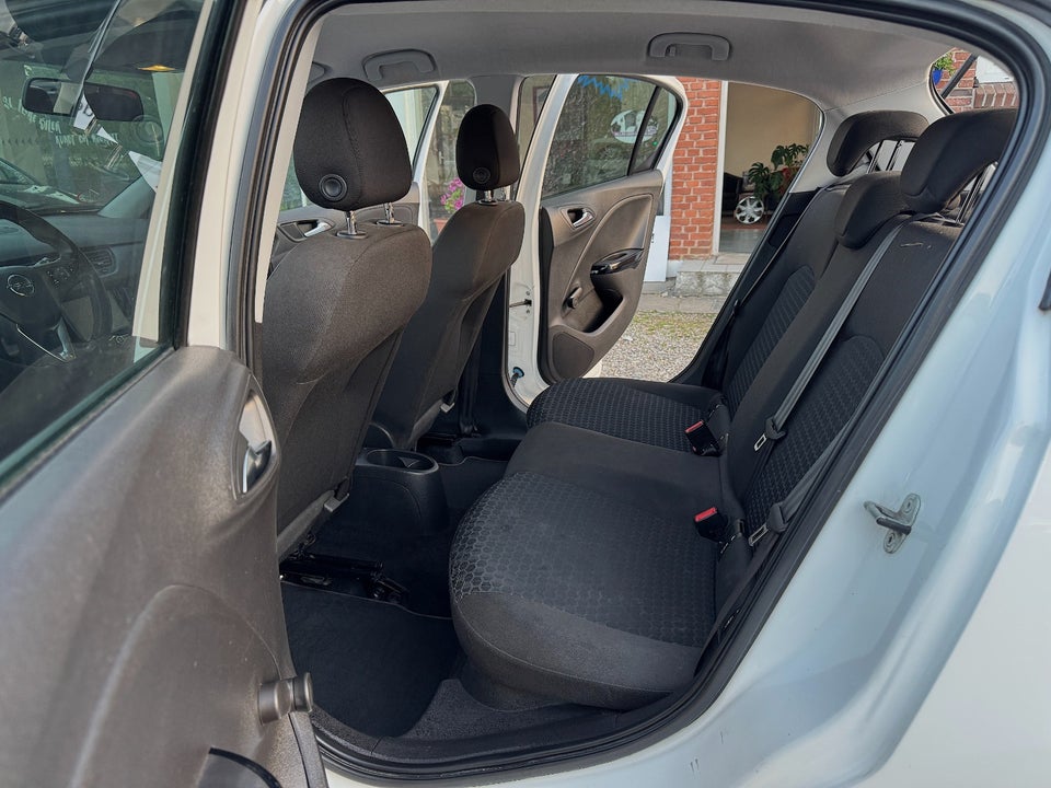 Opel Corsa 1,4 16V Enjoy 5d
