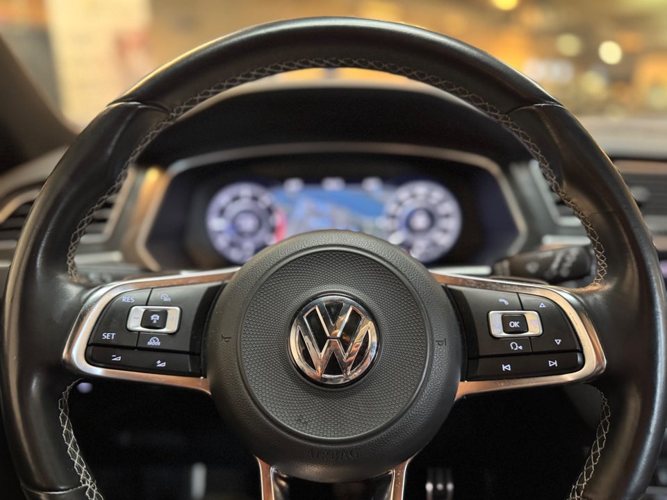 VW Tiguan 2,0 TDi 240 R-line DSG 4Motion 5d