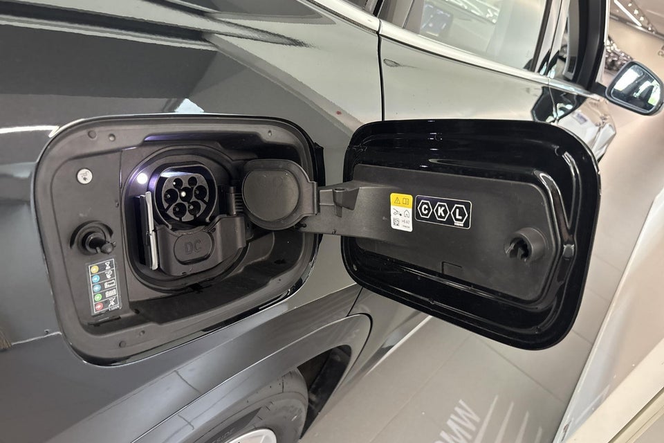 BMW iX1 xDrive30 X-Line 5d