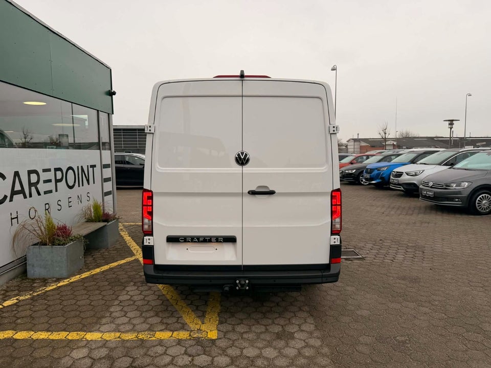 VW Crafter 35 2,0 TDi 177 Kassevogn L3H2 aut.