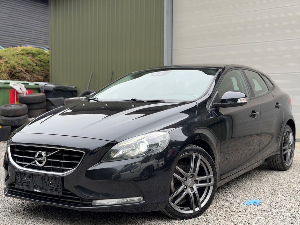 Volvo V40 1,6 D2 115 Kinetic 5d