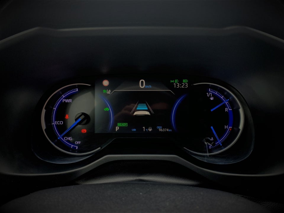 Toyota RAV4 2,5 Hybrid H3 Business MDS 5d