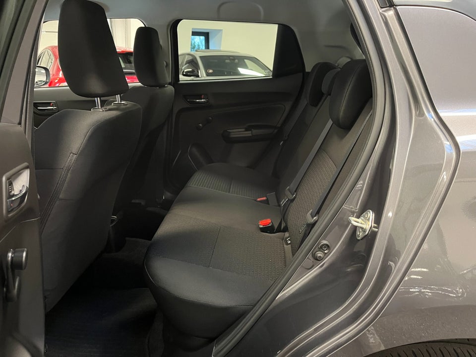 Suzuki Swift 1,2 mHybrid Action CVT 5d