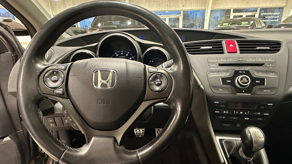 Honda Civic 1,8 i-VTEC Executive 5d