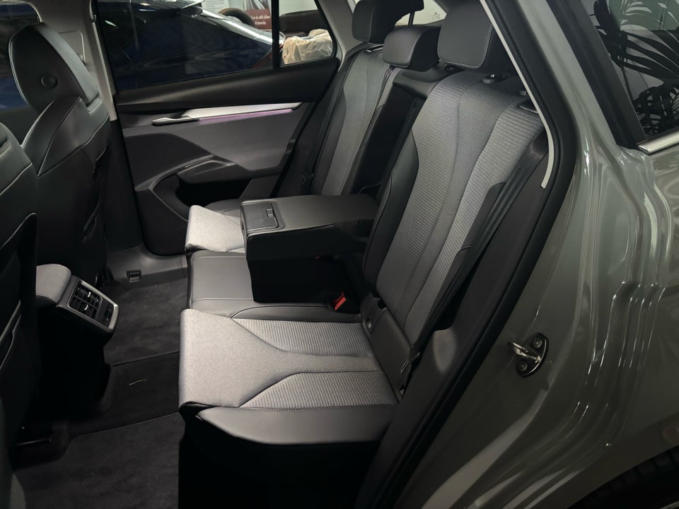 Skoda Enyaq 85 iV Loft 5d