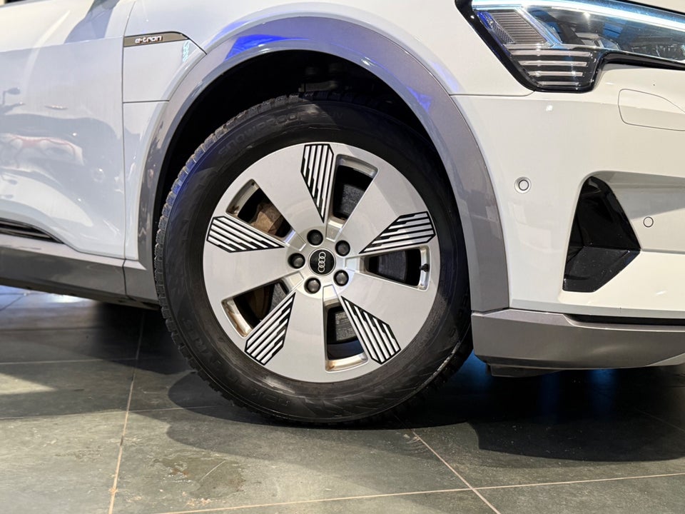 Audi e-tron 55 quattro 5d