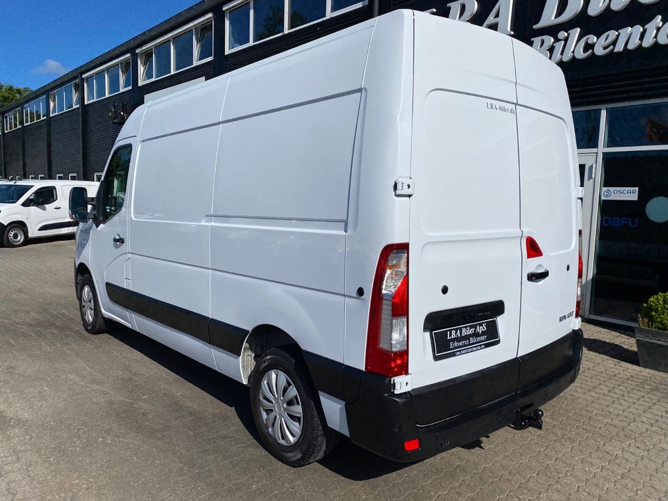 Renault Master IV T33 2,3 dCi 150 L2H2 Kassevogn