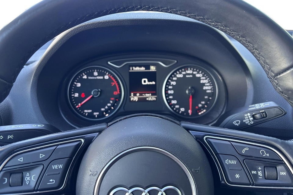 Audi Q2 35 TFSi Prestige S-tr. 5d