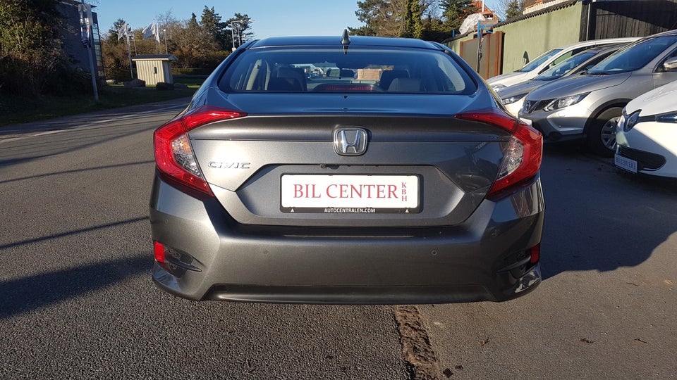 Honda Civic 1,5 VTEC Turbo Elegance CVT 4d