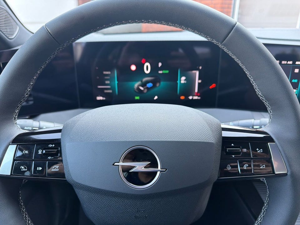 Opel Astra-e 54 GS Sports Tourer 5d
