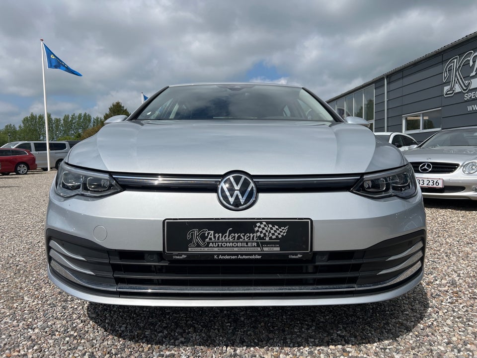 VW Golf VIII 1,4 eHybrid DSG 5d