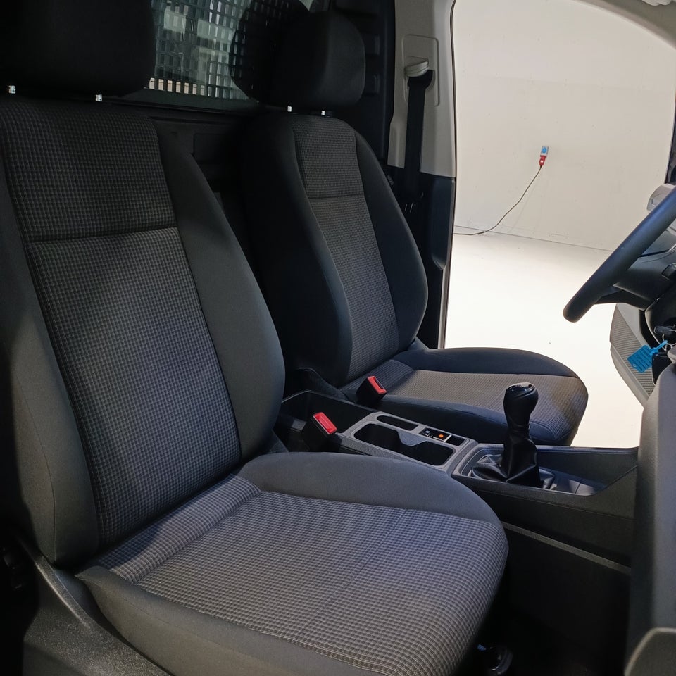 VW Caddy 2,0 TDi 102 Cargo
