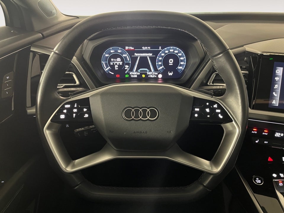 Audi Q4 e-tron 50 S-line quattro 5d