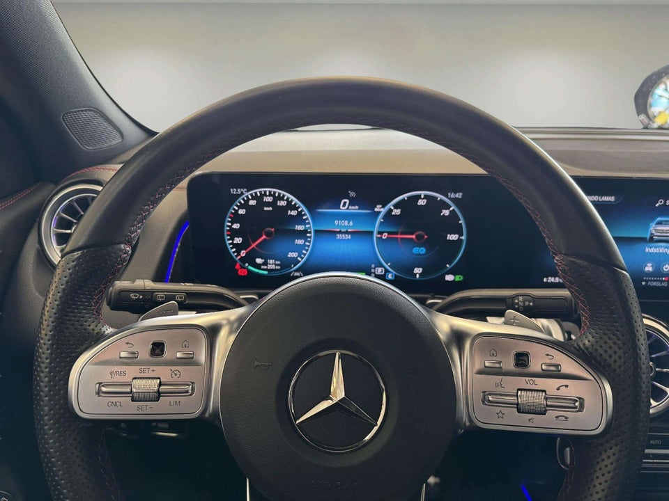 Mercedes EQB250 AMG Line 5d