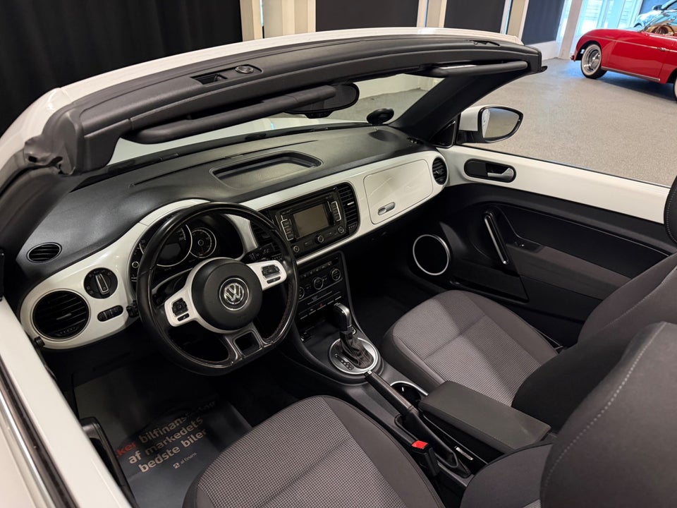 VW The Beetle 1,2 TSi 105 Design Cabriolet DSG 2d