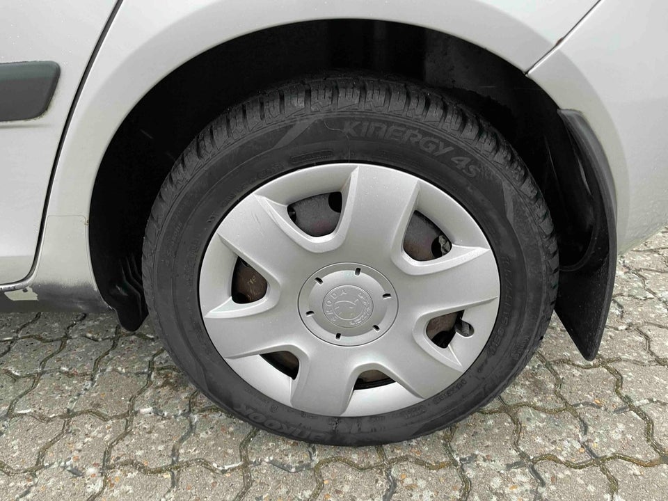 Skoda Fabia 1,4 16V Ambiente 5d