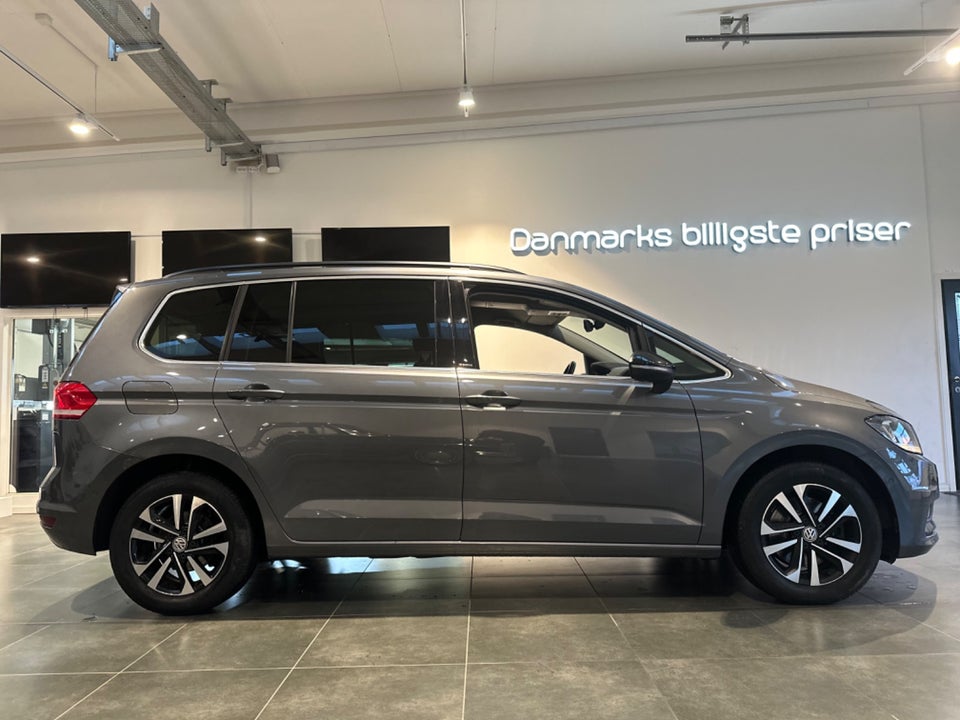 VW Touran 1,6 TDi 115 IQ.Drive DSG 7prs 5d