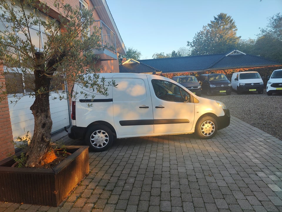 Peugeot Partner 1,6 BlueHDi 75 L1 Flex Van 5d