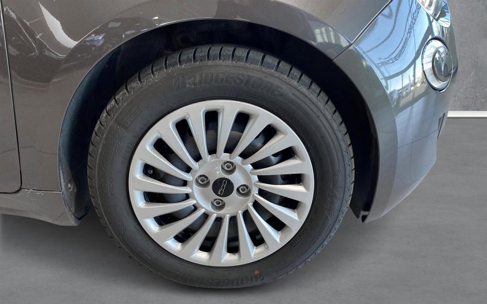 Fiat 500e 42 Icon 3d