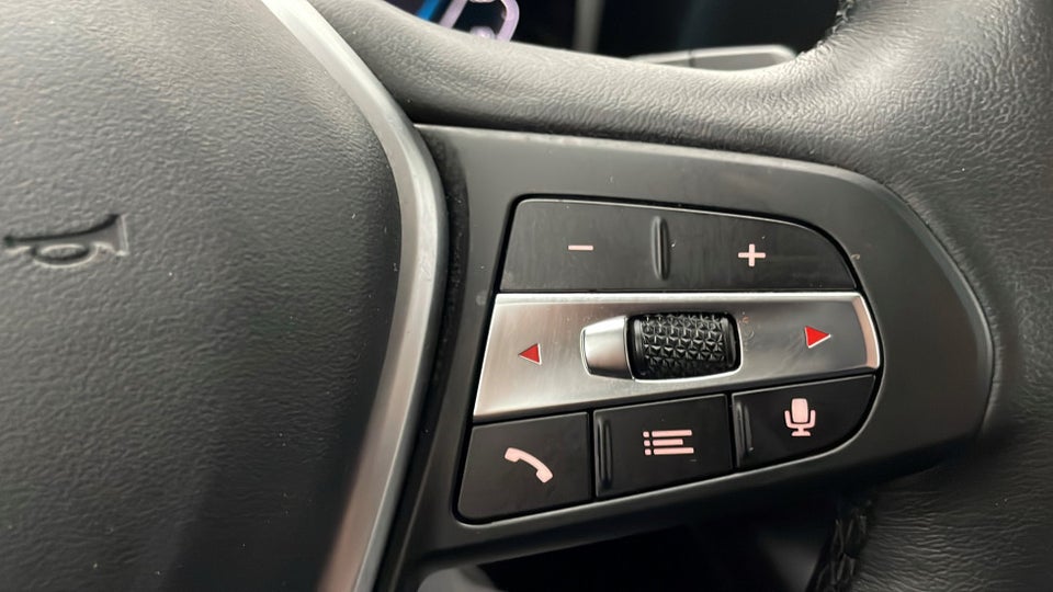 BMW 330e 2,0 Touring Sport Line aut. 5d