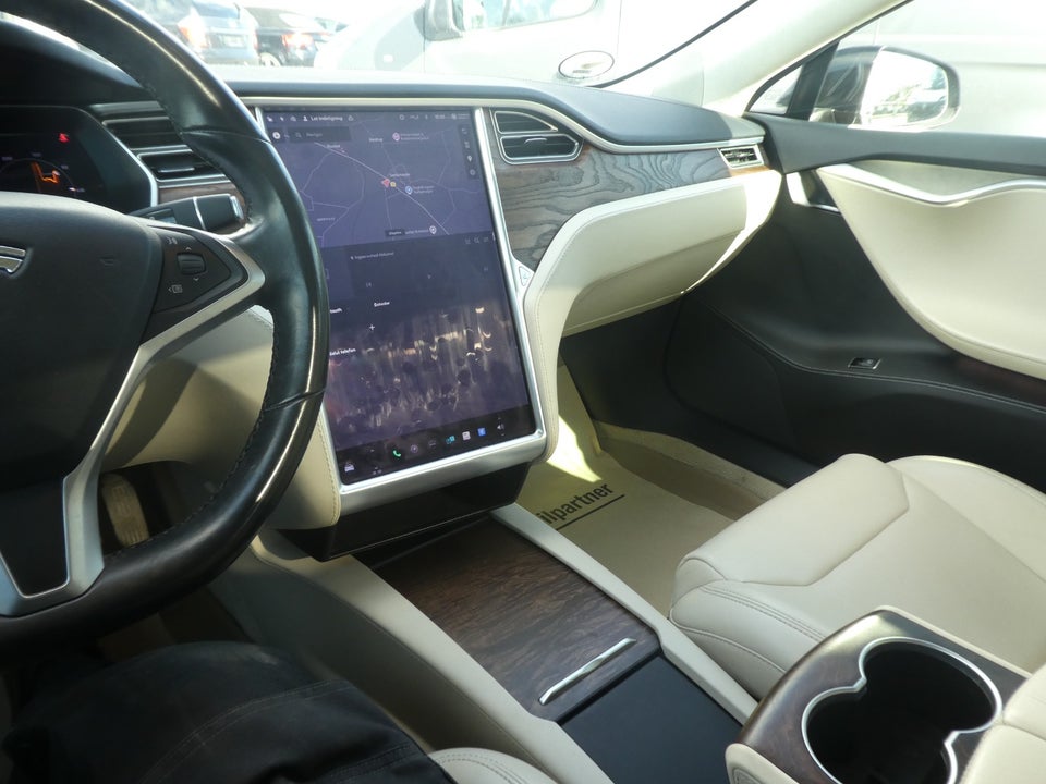 Tesla Model S 75 5d