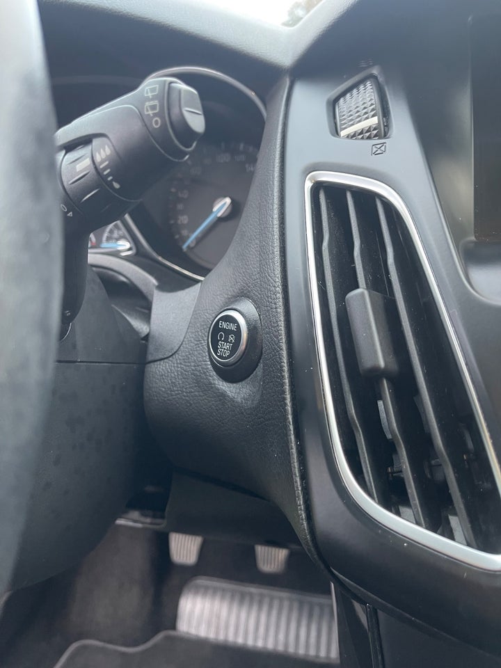 Ford Focus 1,0 SCTi 125 Business 5d