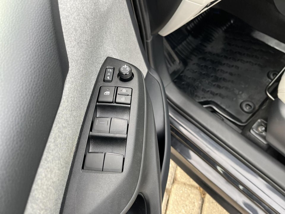 Toyota Yaris 1,5 Hybrid H4 e-CVT 5d