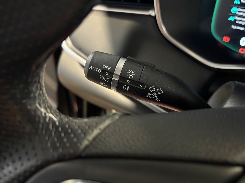 MG Marvel R Luxury 5d