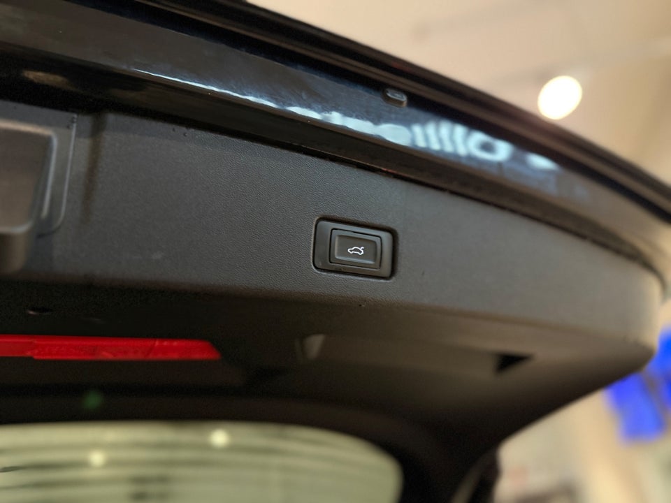 Audi Q4 e-tron 45 S-line 5d