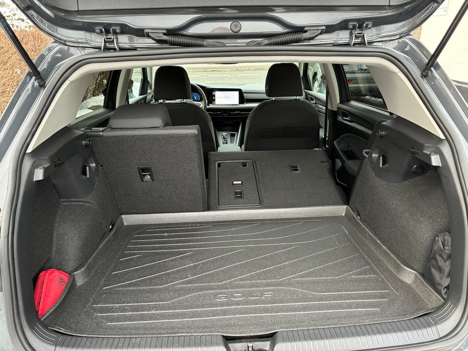 VW Golf VIII 1,4 eHybrid DSG 5d