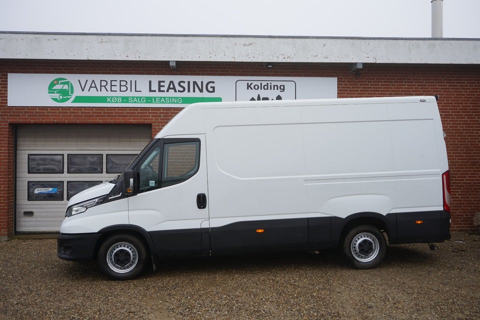 Iveco Daily 2,3 35S16 12m³ Van AG8