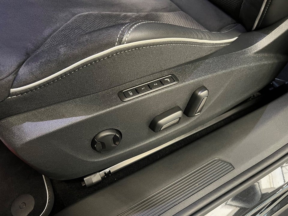 Skoda Enyaq 85x iV Sportline Maxx 5d