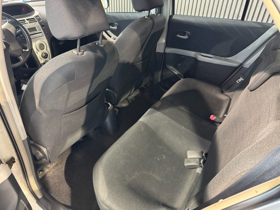 Toyota Yaris 1,3 Sol 5d
