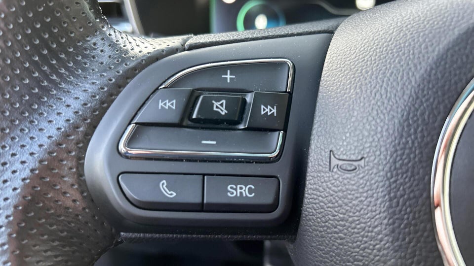 MG Marvel R Luxury 5d