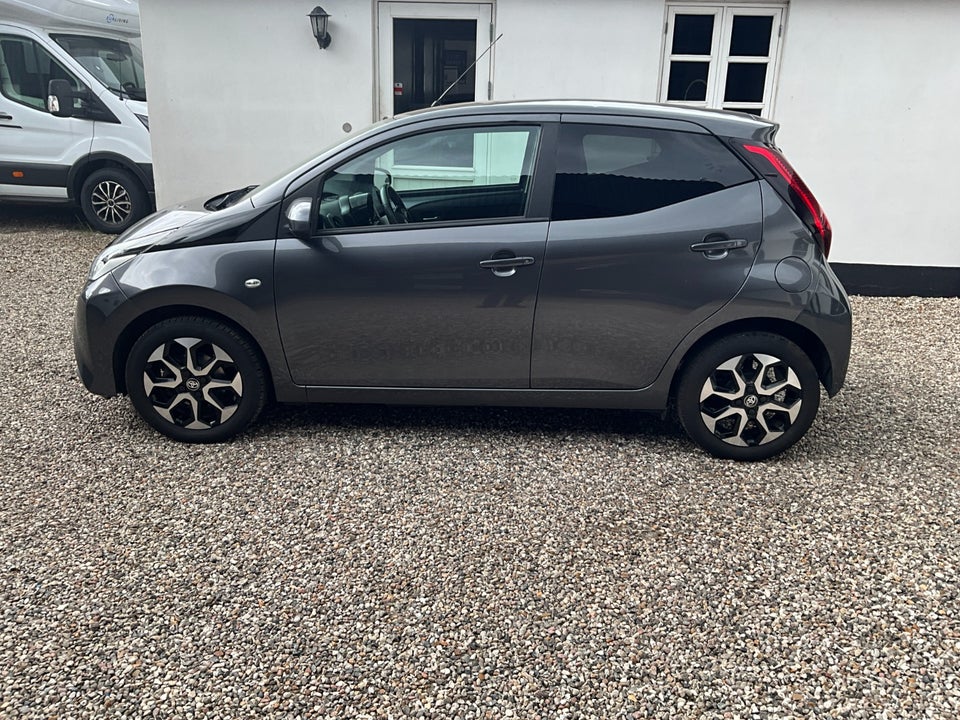 Toyota Aygo 1,0 VVT-i x-play 5d