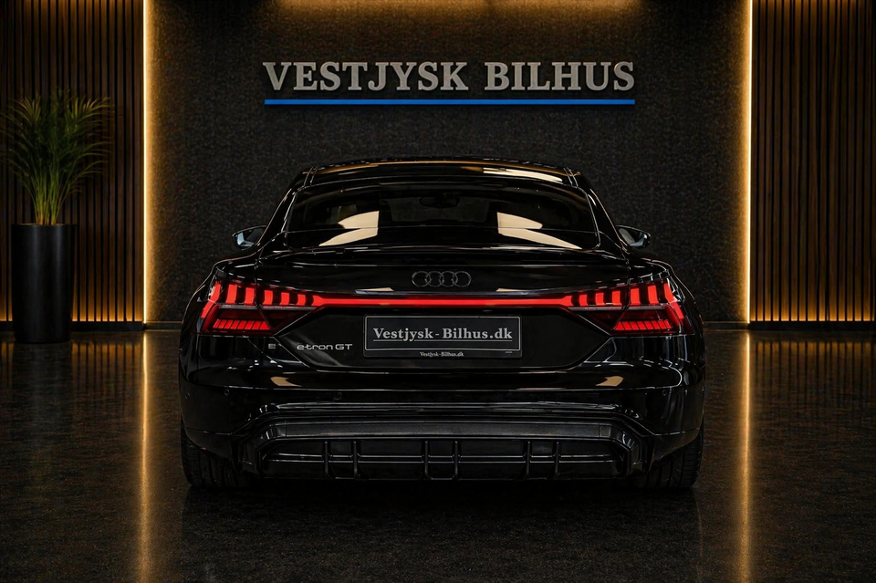 Audi e-tron GT quattro 4d