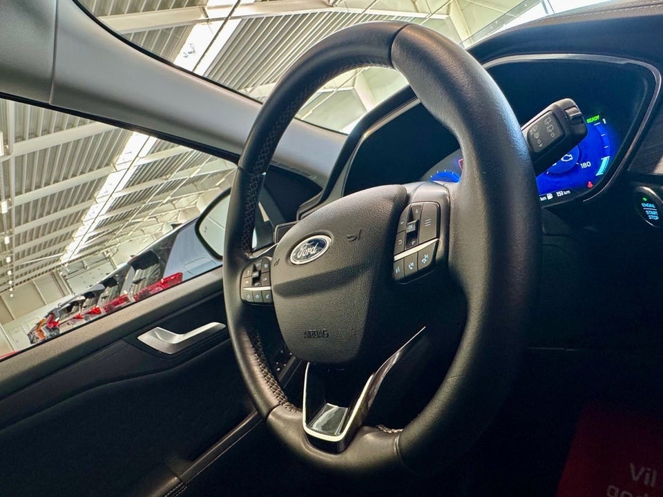 Ford Kuga 2,5 PHEV Vignale CVT 5d