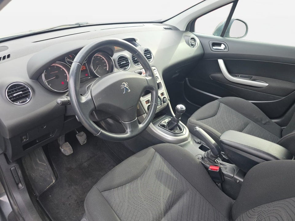 Peugeot 308 1,6 VTi 120 Access 5d