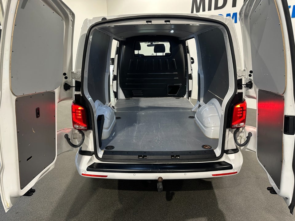 VW Transporter 2,0 TDi 150 Kassevogn DSG lang