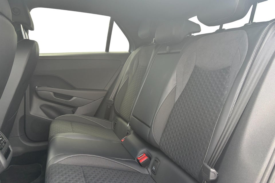VW T-Roc 1,5 eTSi 150 R-line DSG 5d