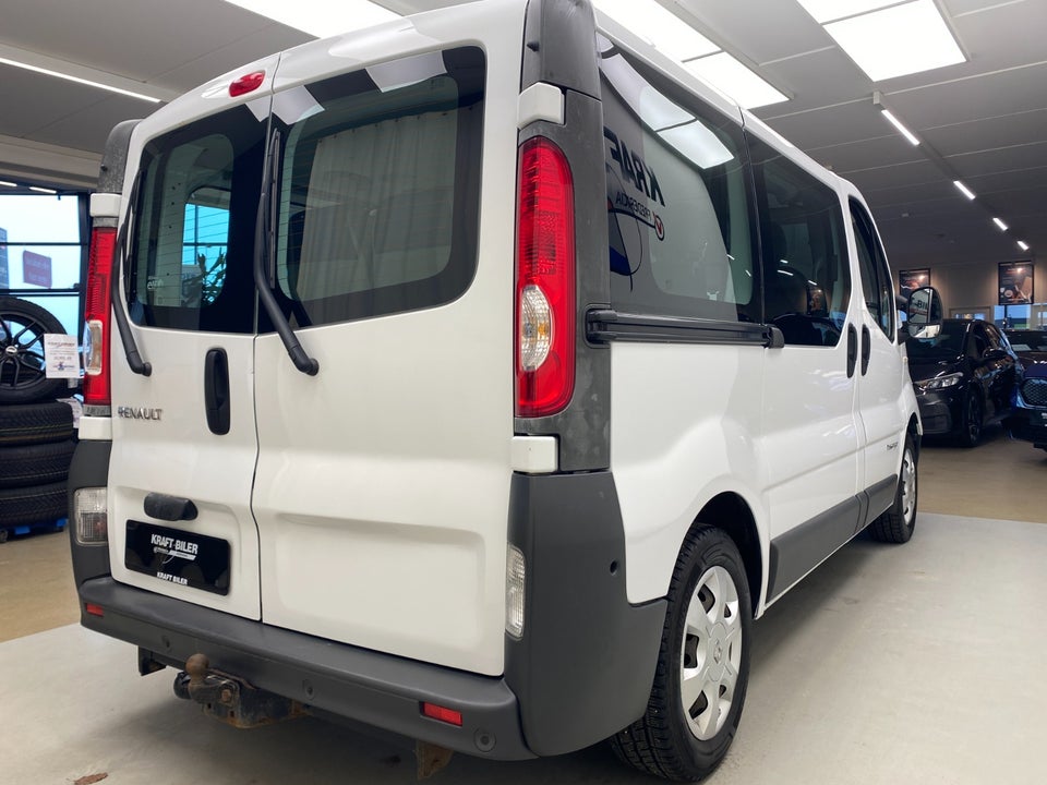 Renault Trafic T27 2,0 dCi 115 L1H1 Kombi 4d