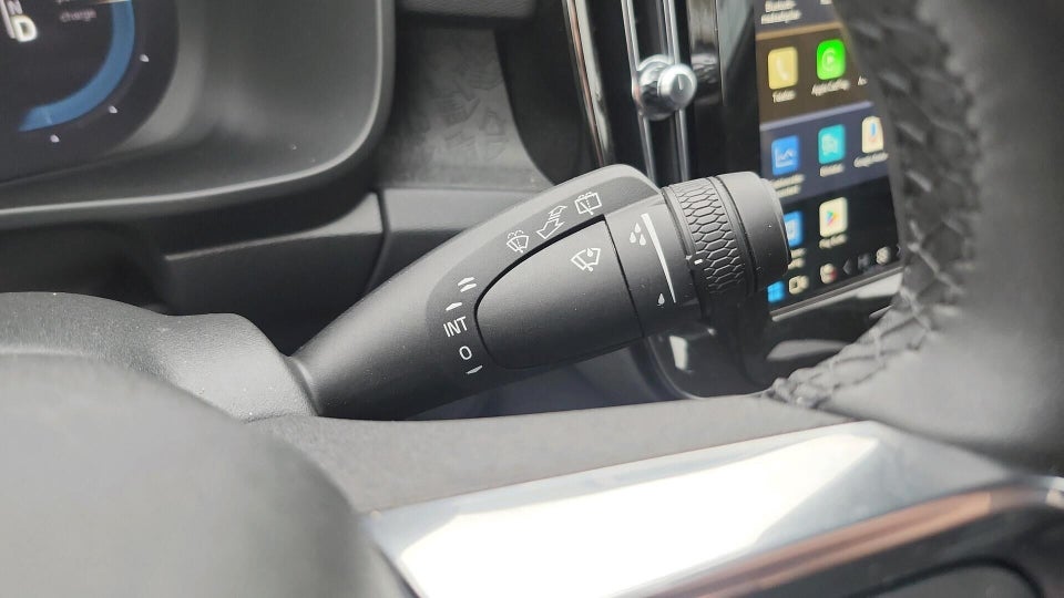 Volvo EX40 Extended Range Plus 5d