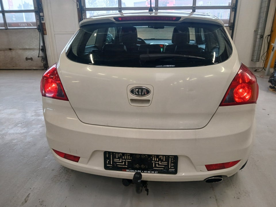 Kia Ceed 1,6 CRDi Sport 5d