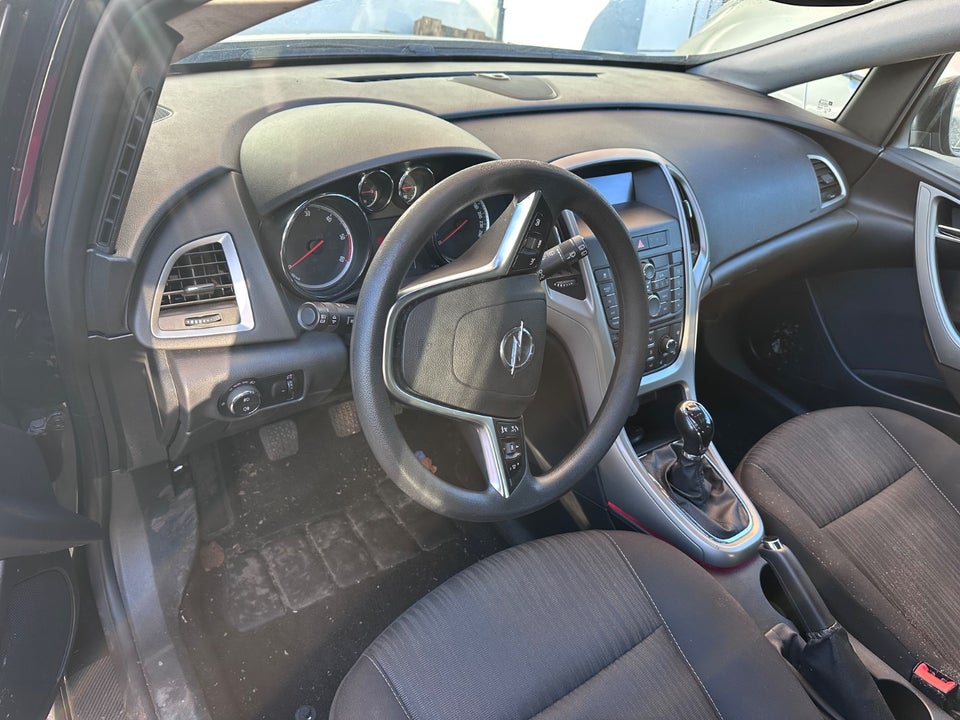 Opel Astra 1,7 CDTi 110 Design Edition Sports Tourer 5d