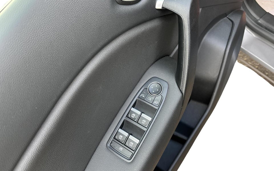 Renault Captur 1,3 TCe 130 Intens EDC 5d