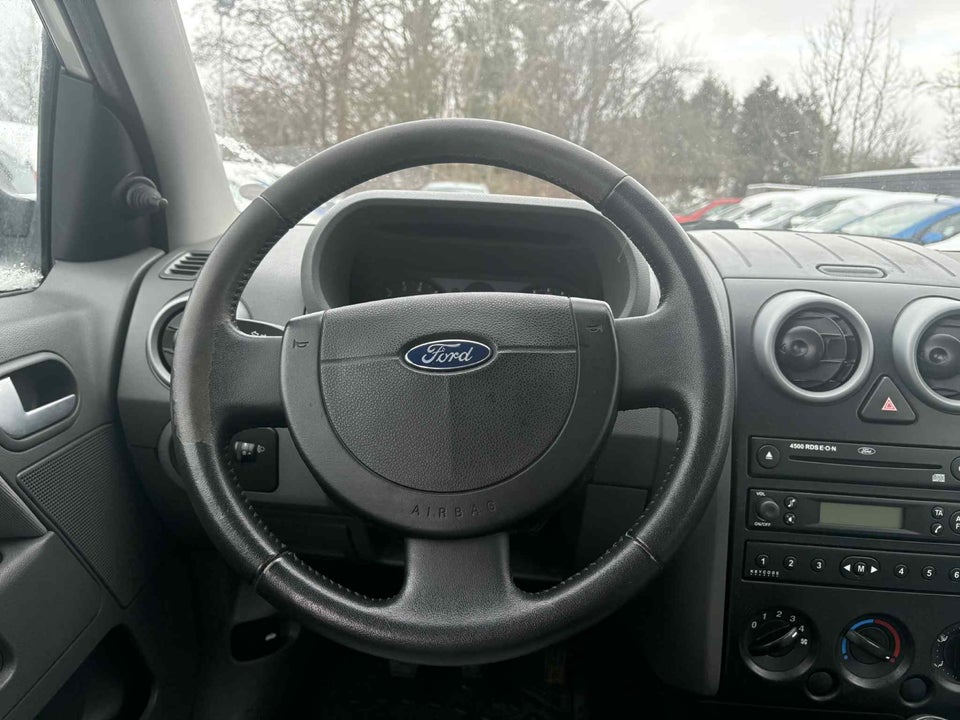 Ford Fusion 1,4 5d