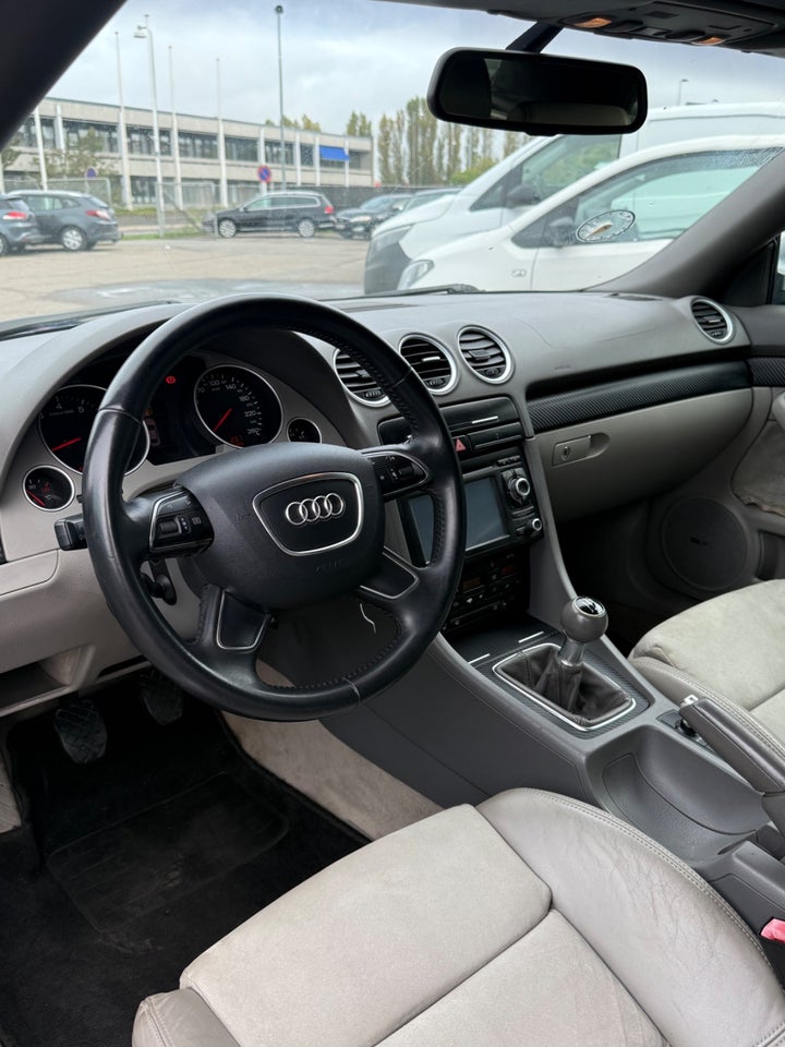 Audi A4 2,4 V6 Cabriolet 2d