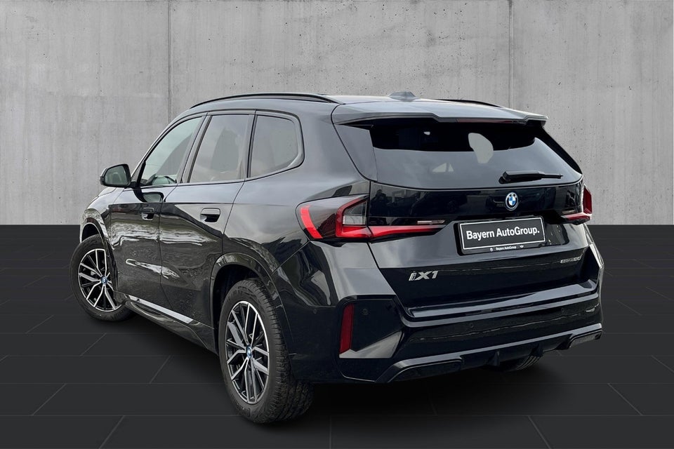 BMW iX1 xDrive30 Fully Charged M-Sport 5d