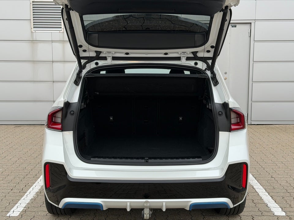 BMW iX1 xDrive30 Fully Charged M-Sport 5d