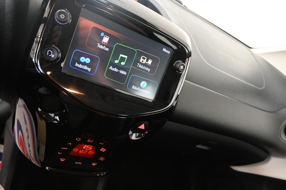 Citroën C1 1,0 VTi Attaque 5d